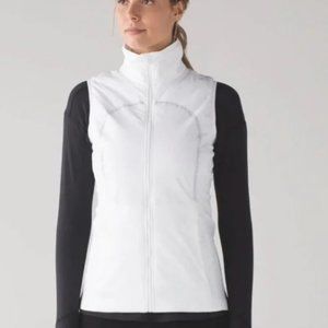 LULULEMON  "Down for it all" vest size 6 white